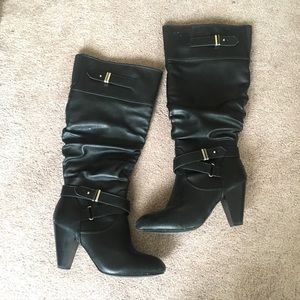 Like New! Macys Rampage black knee high bo…